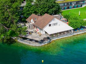 Tracht – EIN HAUS AM SEE